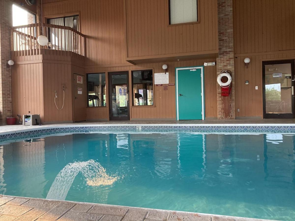 Royal Inn Suites Huntington Eksteriør billede