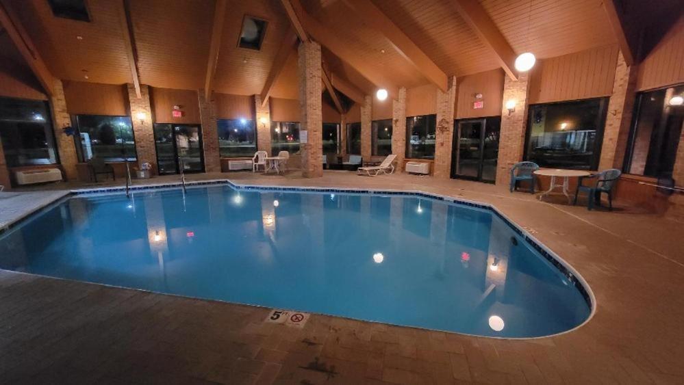Royal Inn Suites Huntington Eksteriør billede