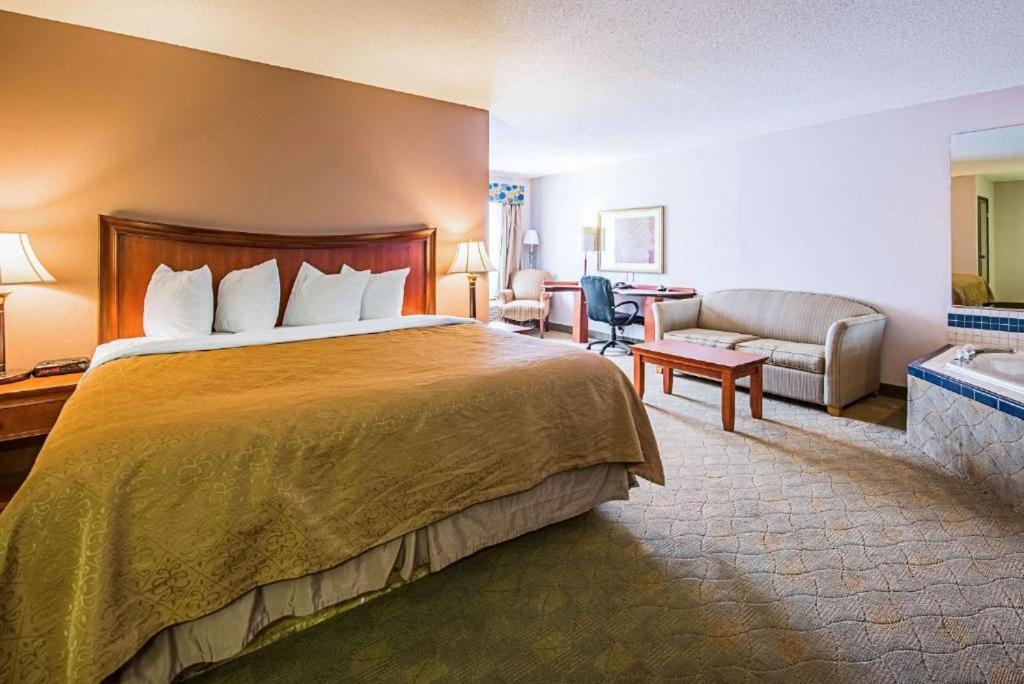 Royal Inn Suites Huntington Eksteriør billede