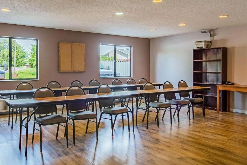 Royal Inn Suites Huntington Eksteriør billede