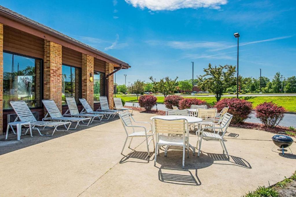 Royal Inn Suites Huntington Eksteriør billede