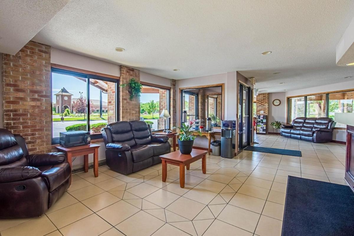 Royal Inn Suites Huntington Eksteriør billede