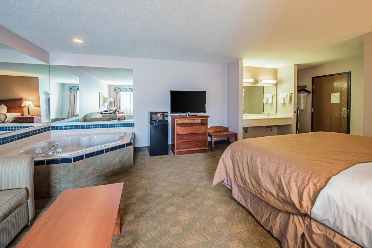 Royal Inn Suites Huntington Eksteriør billede